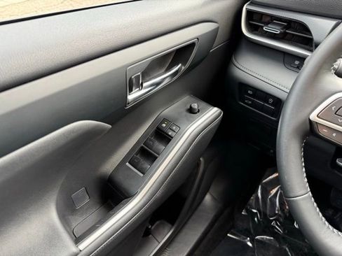 Certified 2023 Toyota Highlander XSE image 35