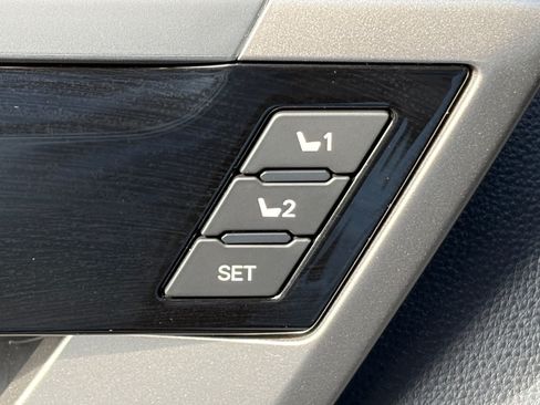 Certified 2026 Toyota Tundra Limited AWD/4WD image 17