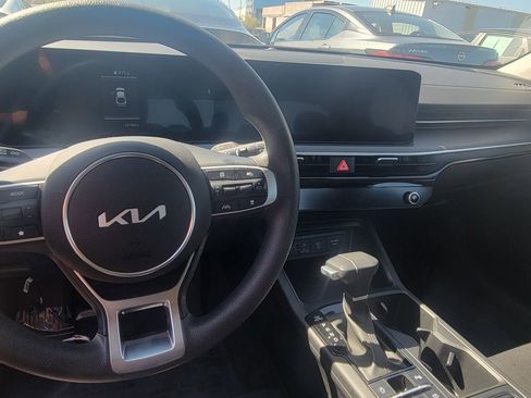 Used 2025 Kia K5 LXS image 2