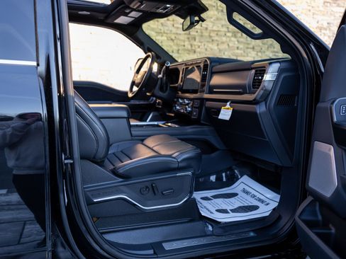 Used 2024 Ford F450 Platinum w/ FX4 Off-Road Package image 39