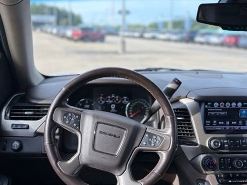 Used 2020 GMC Yukon XL Denali w/ Open Road Package RWD image 20