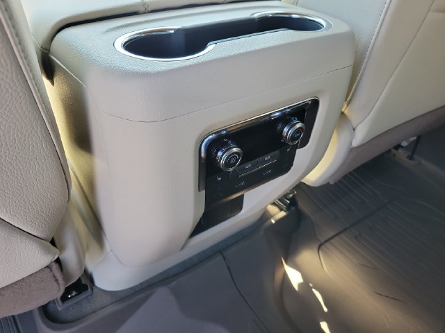 New 2027 GMC Yukon Denali w/ Denali Reserve Package AWD/4WD image 10