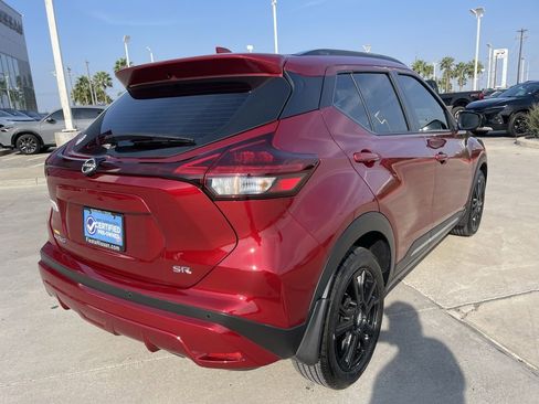 Certified 2024 Nissan Kicks SR image 3