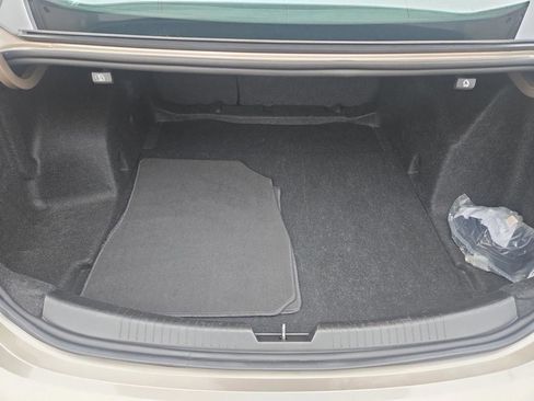 Used 2024 Chevrolet Malibu LT image 24