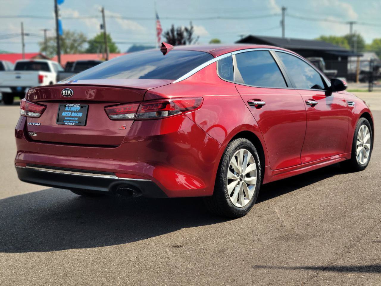 Used 2018 Kia Optima S FWD image 4