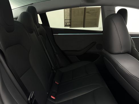 Used 2025 Tesla Model 3 RWD image 32