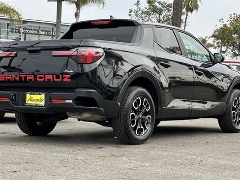 Certified 2024 Hyundai Santa Cruz SEL image 4