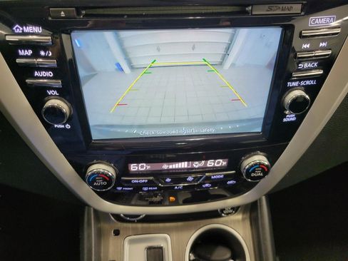 Used 2017 Nissan Murano SV w/ Premium Package AWD/4WD image 14