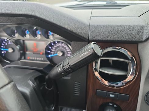 Used 2015 Ford F250 Lariat w/ Camper Package image 18