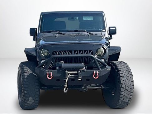 Used 2016 Jeep Wrangler Sahara w/ Connectivity Group AWD/4WD image 4