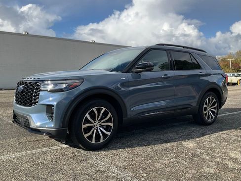 Used 2025 Ford Explorer ST-Line image 68