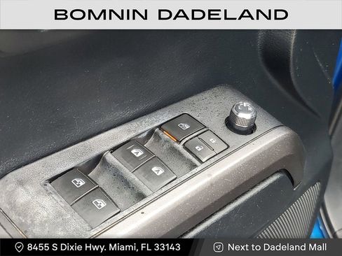 Used 2017 Toyota Tacoma SR image 13