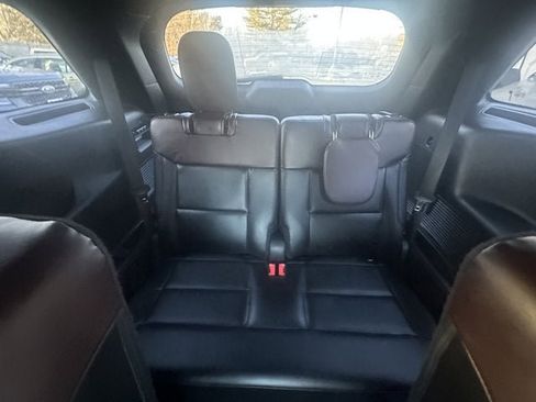 Used 2022 Ford Explorer Platinum w/ Equipment Group 601A image 11