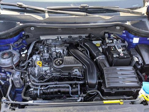 Used 2023 Volkswagen Taos SE w/ Panoramic Sunroof Package image 25