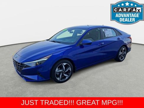 Used 2023 Hyundai Elantra SEL w/ Convenience Package FWD image 8