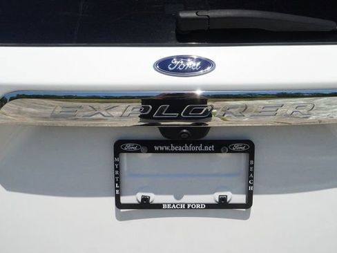 Used 2024 Ford Explorer XLT RWD image 44