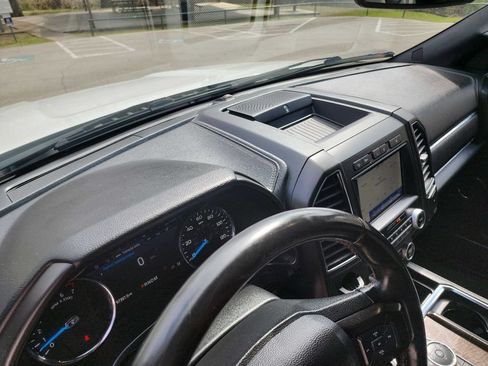 Used 2020 Ford Expedition Limited AWD/4WD image 23