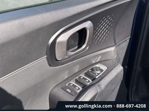 Certified 2024 Kia Sorento S w/ Panoramic Sunroof Package image 17