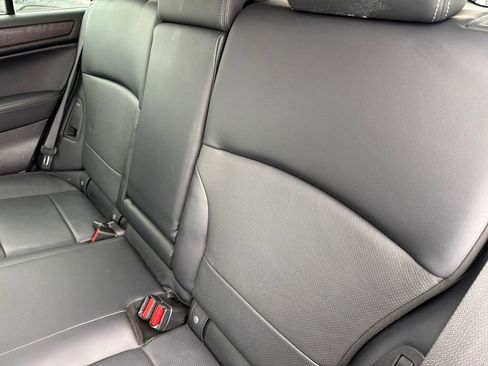 Used 2017 Subaru Outback 3.6R Limited image 25