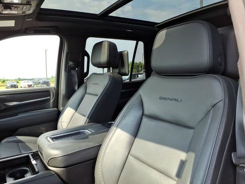 Used 2024 GMC Yukon Denali w/ Denali Reserve Package AWD/4WD image 21
