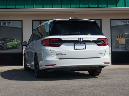 Used 2023 Honda Odyssey Sport image 4