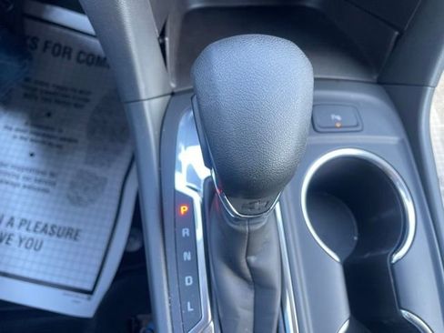 Used 2024 Chevrolet Equinox LT image 28