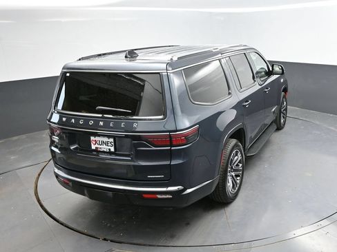 Used 2024 Jeep Wagoneer Series II w/ Flexible Seating Group AWD/4WD image 29