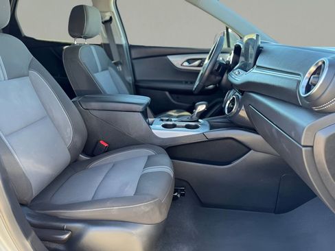 Used 2023 Chevrolet Blazer LT image 11