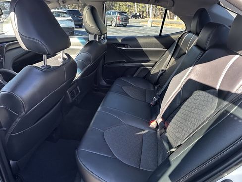 Used 2019 Toyota Camry XSE image 8