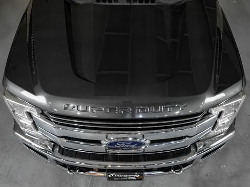 Used 2019 Ford F250 Lariat w/ Lariat Ultimate Package AWD/4WD image 39