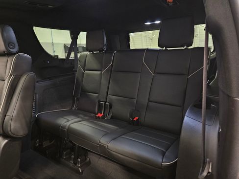 Used 2021 Cadillac Escalade ESV Premium Luxury w/ Driver Assist Tech Package image 15