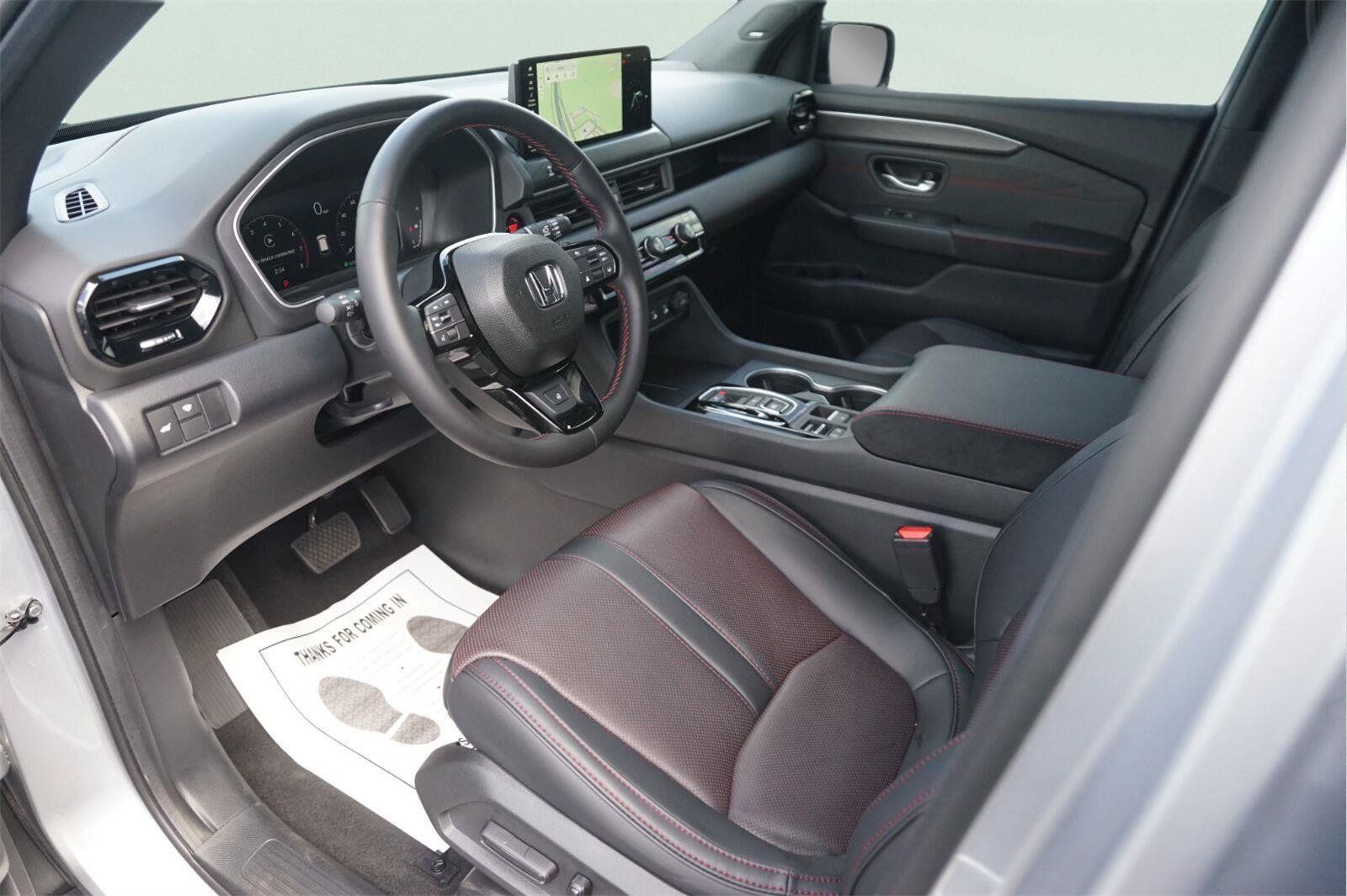 Used 2026 Honda Pilot Black Edition image 8
