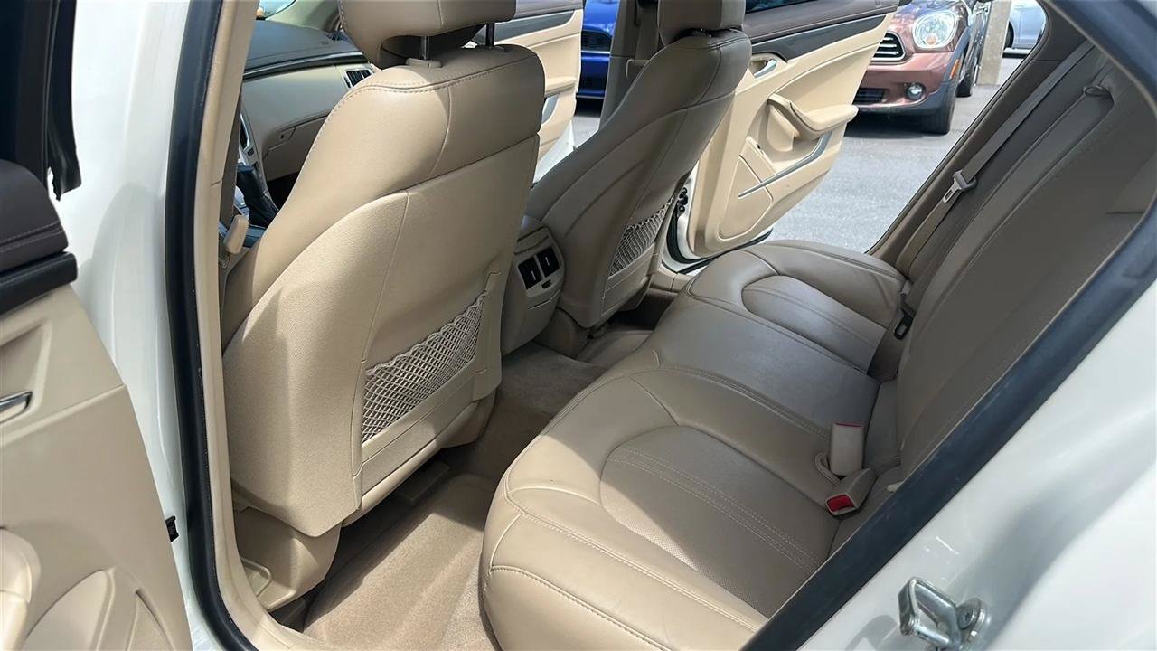 Used 2013 Cadillac CTS Luxury RWD image 24