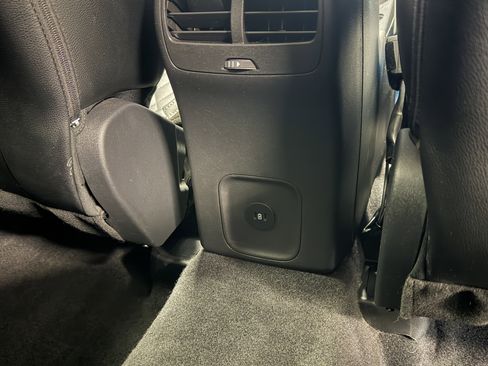 Used 2024 Ford Escape Platinum w/ Premium Technology Package AWD/4WD image 23