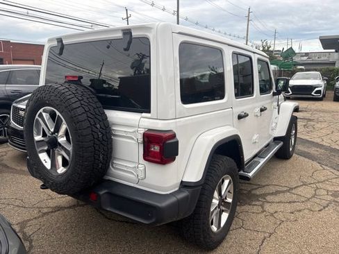 Used 2021 Jeep Wrangler Unlimited Sahara AWD/4WD image 8