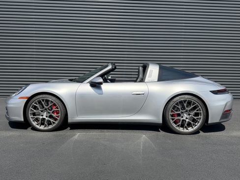 Certified 2026 Porsche 911 Targa 4S AWD/4WD image 11