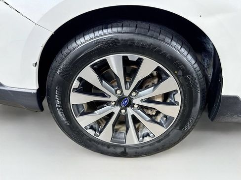 Used 2017 Subaru Outback 3.6R Limited AWD/4WD image 39