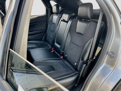 Used 2022 Ford Edge ST AWD/4WD image 23