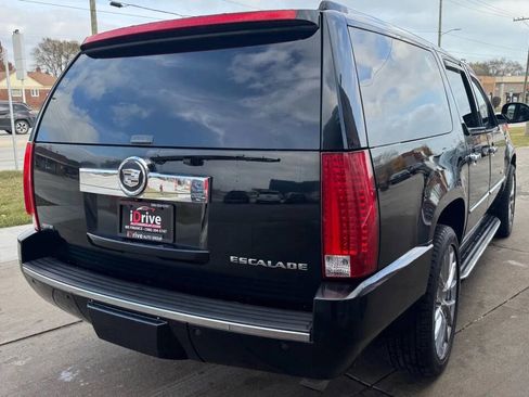 Used 2011 Cadillac Escalade ESV AWD image 7