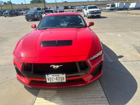 Used 2024 Ford Mustang GT RWD image 2
