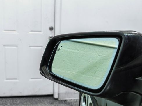 Used 2016 Chevrolet SS image 23