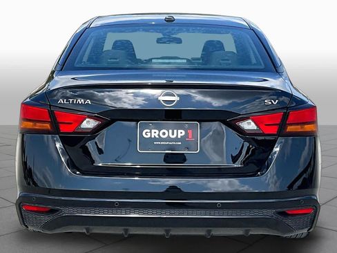 Used 2024 Nissan Altima 2.5 SV FWD image 5