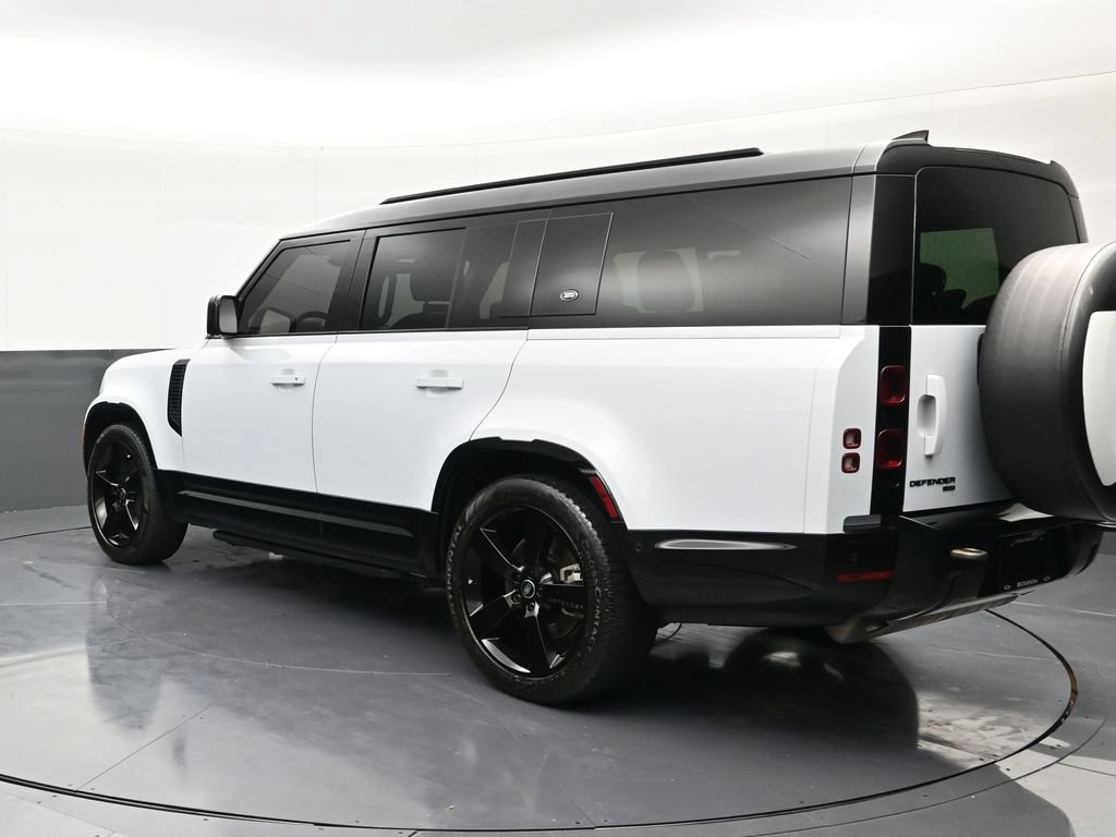 Used 2023 Land Rover Defender 130 X-Dynamic SE AWD/4WD image 3