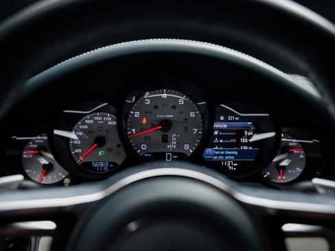 Used 2018 Porsche 911 Carrera RWD image 44