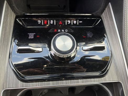 Used 2024 Jeep Wagoneer Series III AWD/4WD image 28