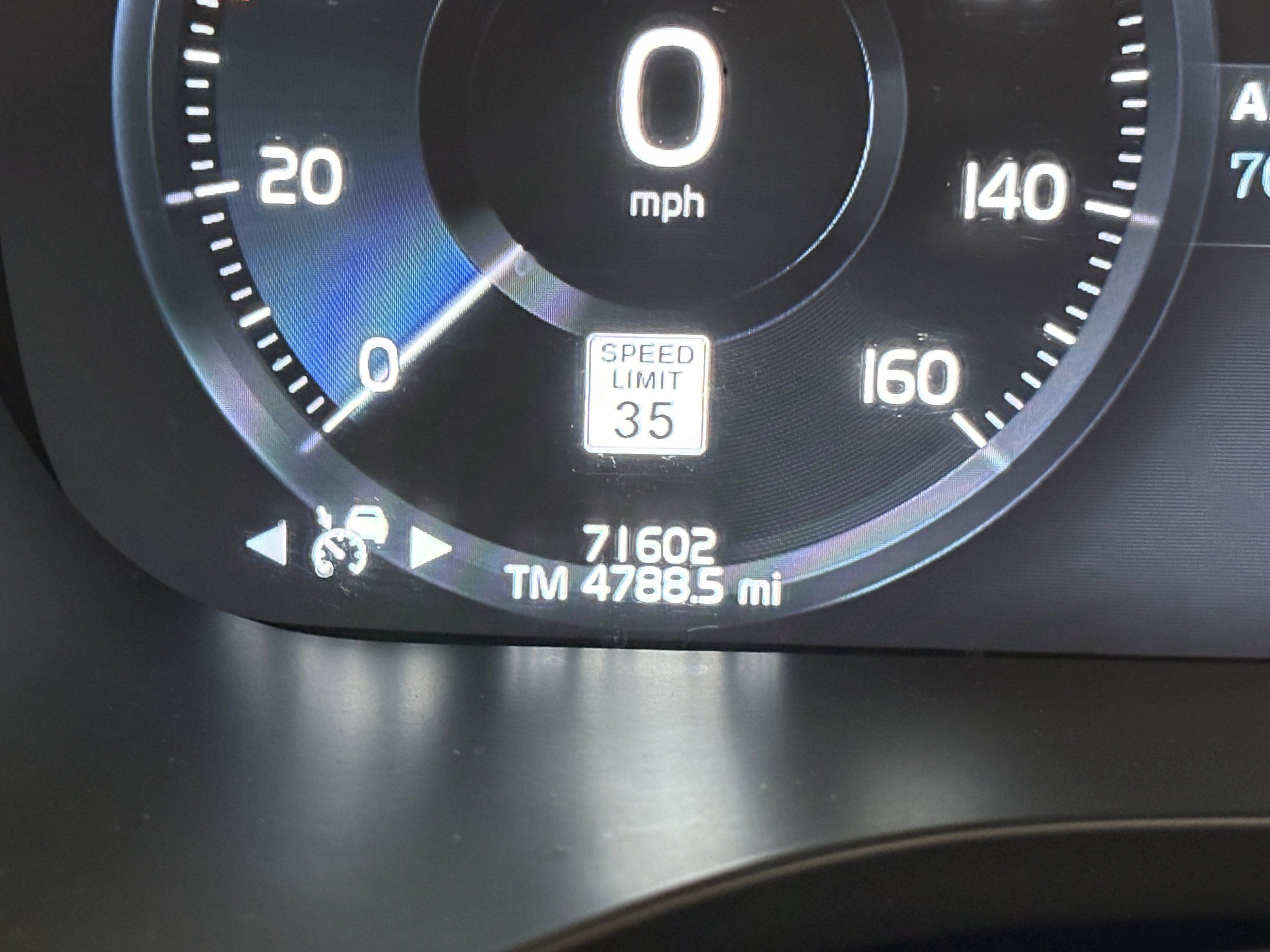 Used 2021 Volvo XC60 T5 Momentum AWD/4WD image 38