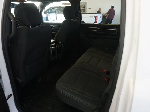 Used 2019 RAM 1500 Big Horn AWD/4WD image 18