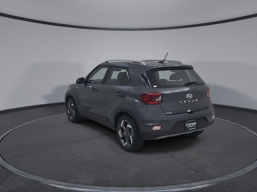 Used 2025 Hyundai Venue SEL FWD image 12