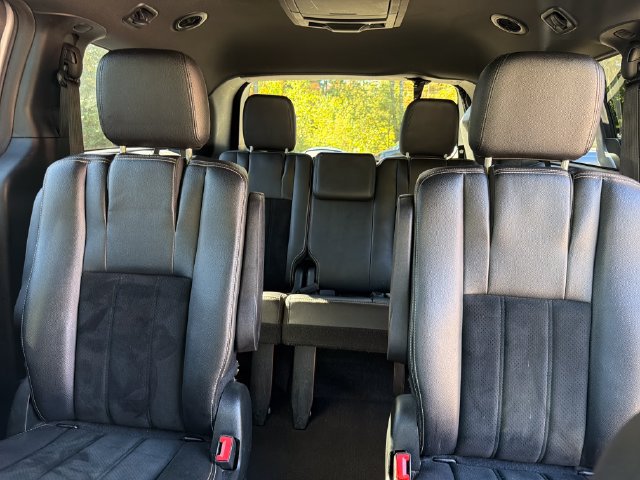Used 2018 Dodge Grand Caravan SXT w/ Driver Convenience Group FWD image 22