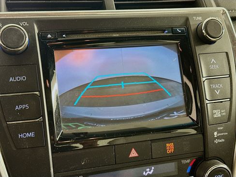 Used 2015 Toyota Camry XLE w/ Moonroof Package image 23